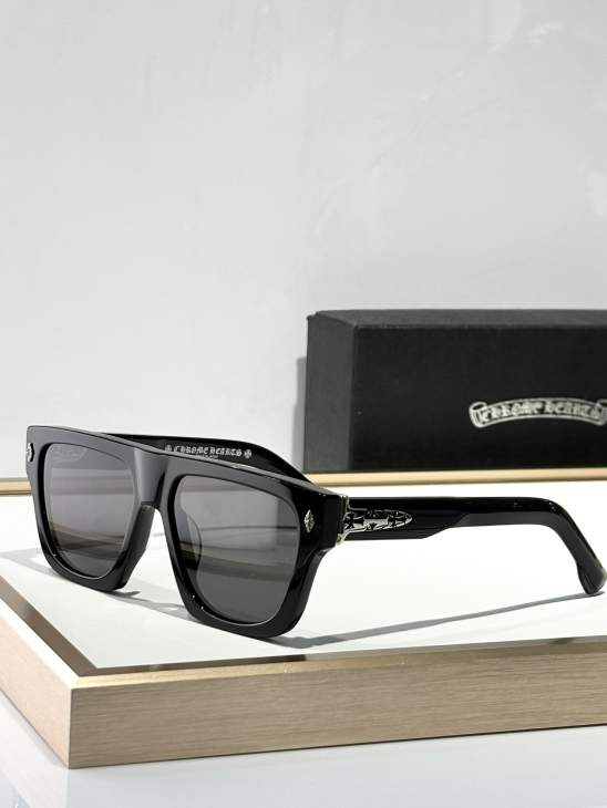 Picture of Chrome Hearts Sunglasses _SKUfw66527574fw